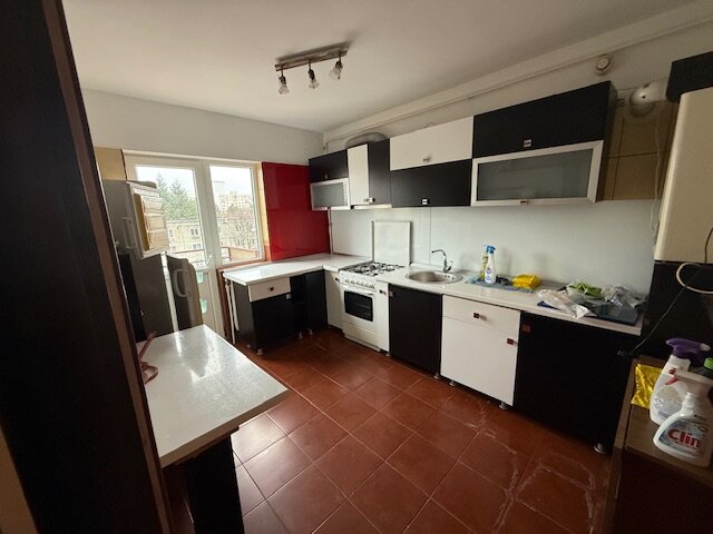 Berceni, vanzare ap. 3 camere.